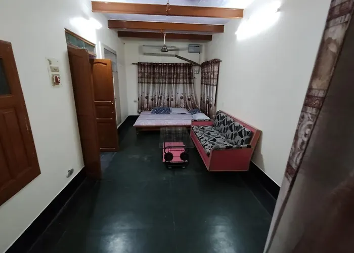 Heritage Homestay At Old City Near Holy Ganges
