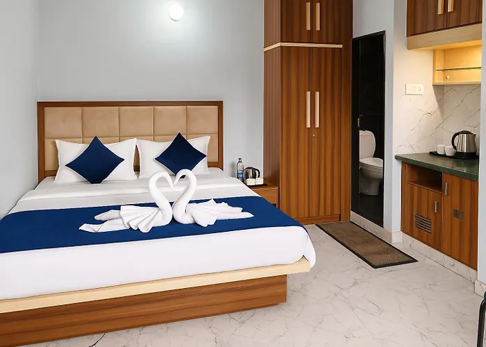 Hotel Rajnandani Palace Ayodhya By Iq Hotels - A Regal Stay Just Steps From Ram Mandir