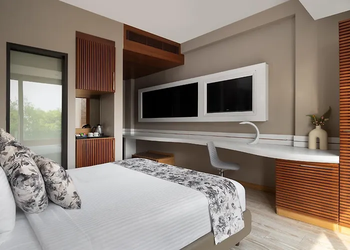 The Atara Near Golf Course Road