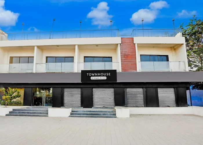 Townhouse Gir Formerly Hotel Aditya