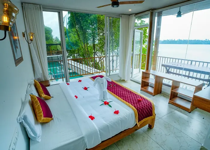 Lake View Resort Cherai