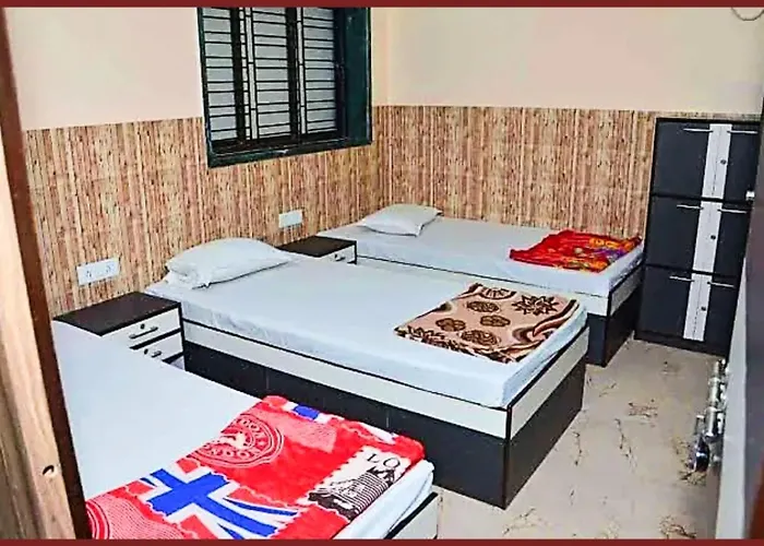 !! Kolkata Dev Guest House #Howrah Kolkata Near Railway Station - Free Wifi - Fully Air Conditioned - Good And Spacious Room - Excellent Service Recommended Hotel