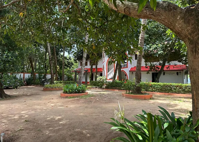 Vala House Hotel Cherai Beach