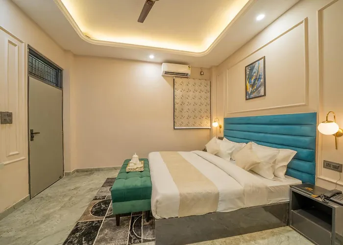 Perfectstayz Value Aalaya Suites - Room With Private Kitchenette