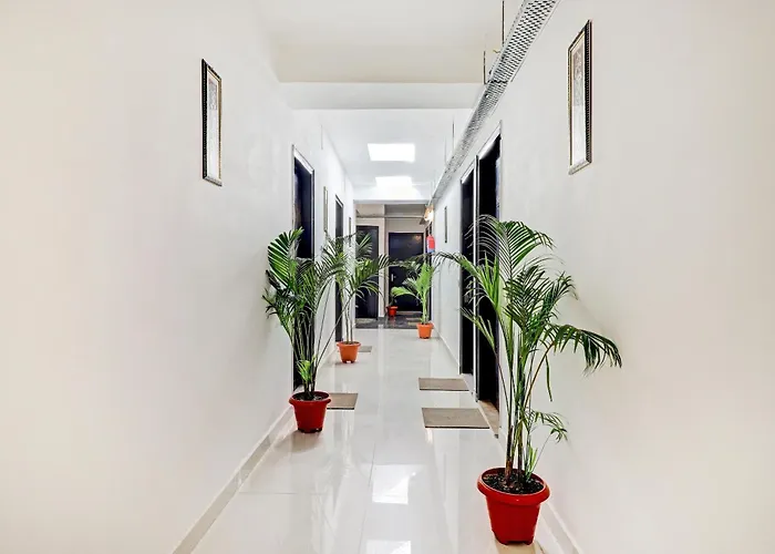 Hotel O Vasundhra Grand Ghaziabad