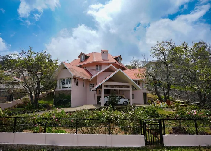 Akkandi Veedu, Fairy Falls Road