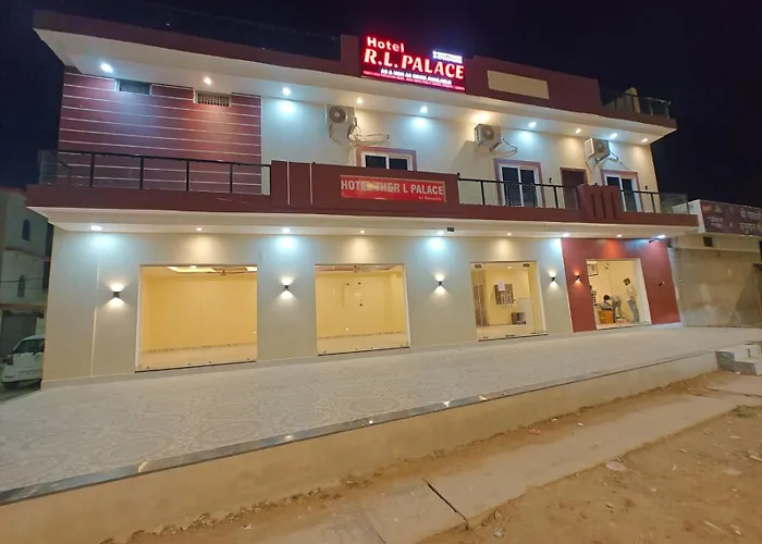 Hotel The R L Palace - "A Luxurious Hotel" 900 Meters From Ram Mandir Ayodhya