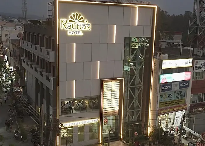 Hotel Raunak