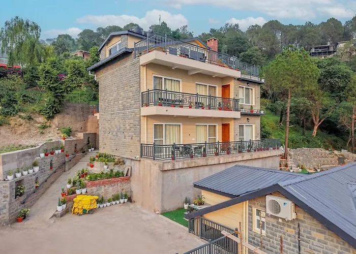 Elivaas Signature Konifer Hillside Retreat