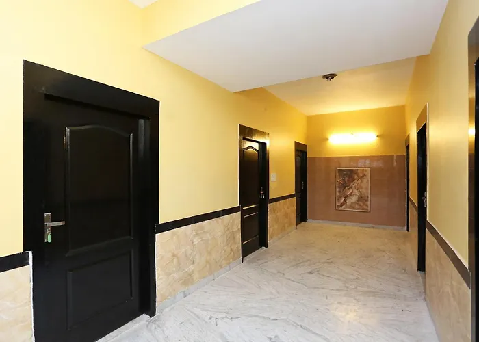 Super Hotel O Shree Radha Resort