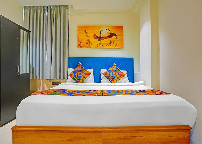 Fabhotel Siddharth Inn - Nr Siddharth Bunglows
