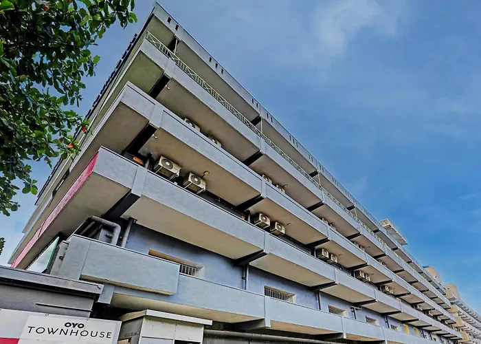 Super Townhouse Ramamurthy Nagar Formerly Navya International