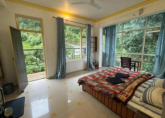 Oasis Guest House Bhagsu D'shala