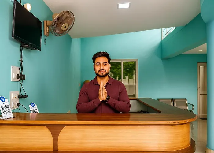 Pathersathi Canning Hotel & Restaurant