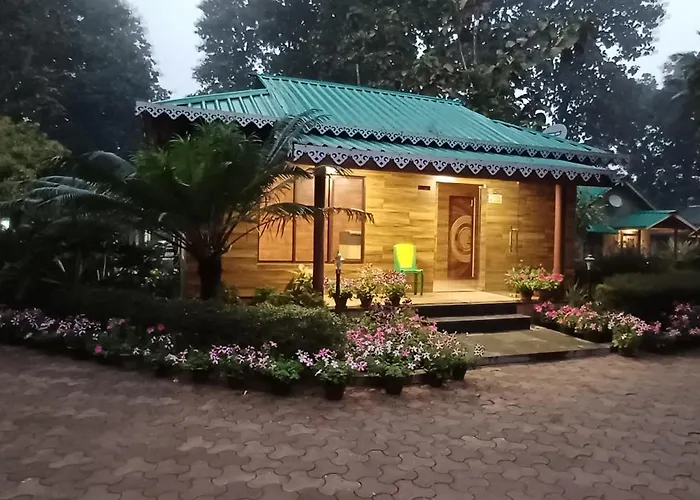Tuskers Den Forest Resort