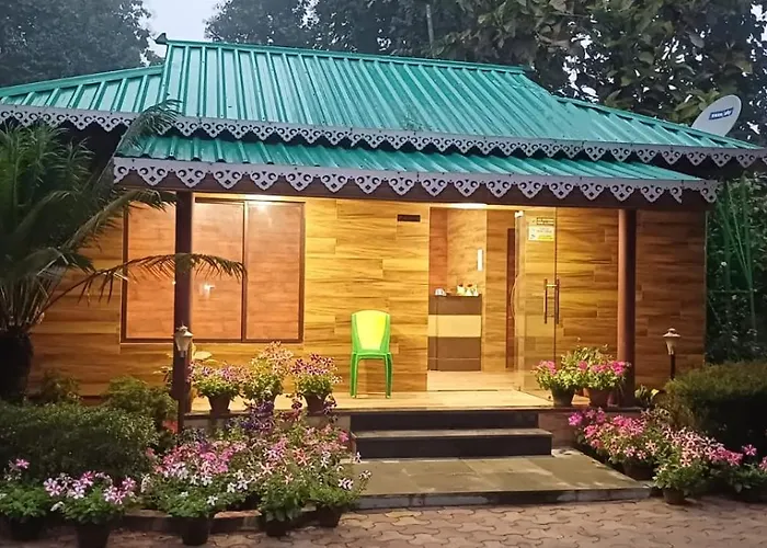Tuskers Den Forest Resort