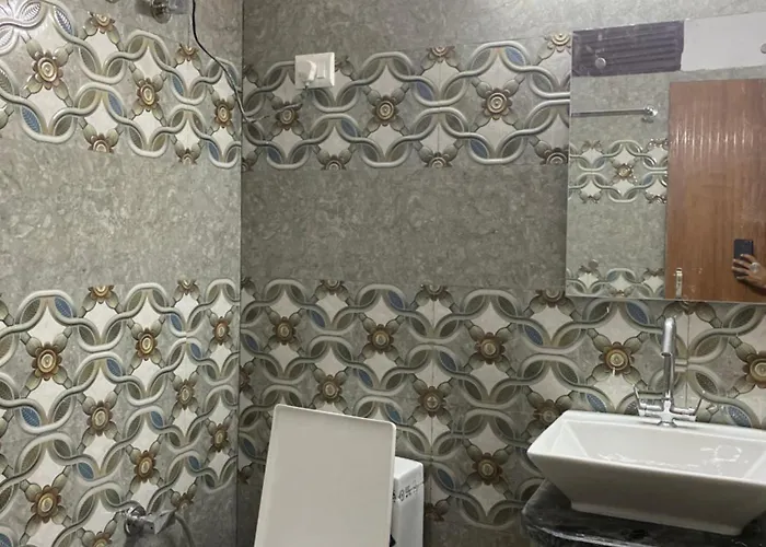 Hotel Tara Palace By Midtown