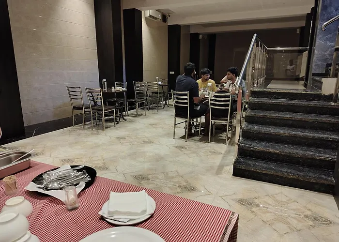 Hotel Candor Amigo Airoli Mind Space