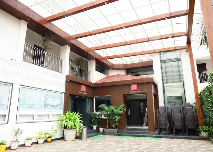 Hotel Madhuvan International