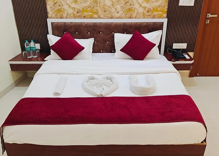 Hotel Kiran Palace And Mahi Galaxy