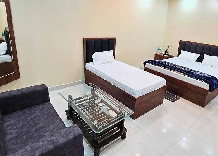 Ojas Royale - Banquet And Hotel