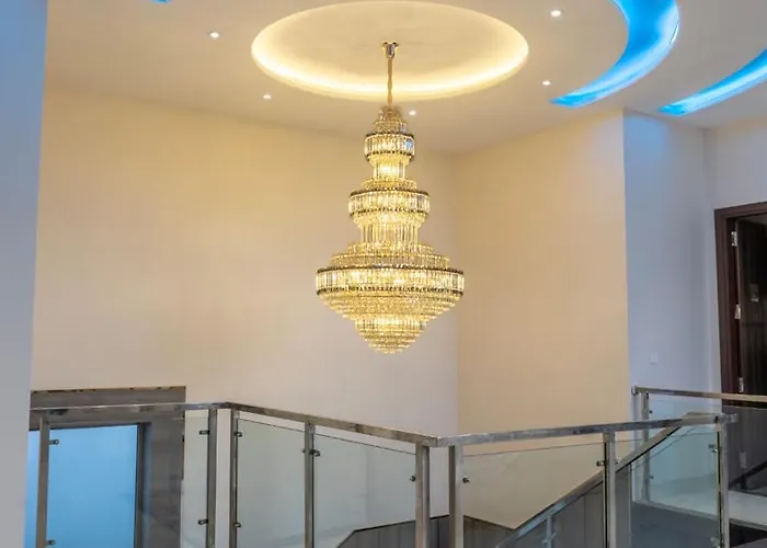 Solace Inn With Lift Near Golden Temple