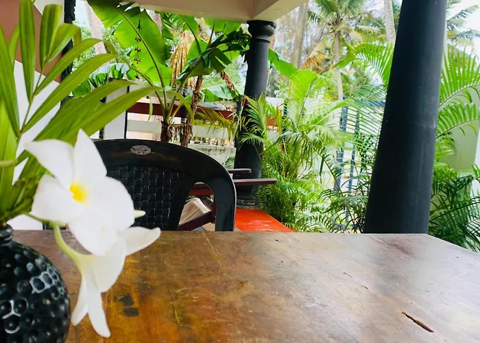 Shoreline Marari Beach Villa At Golden Beach Mararikulam