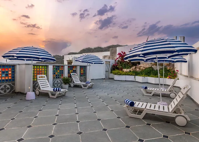 Maan Vilas Swimming Pool Boutique Hotel In Udaipur