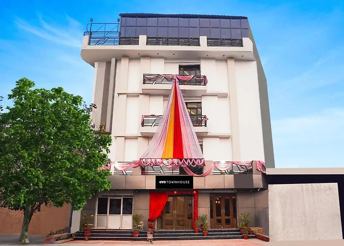 Super Townhouse The Royal Casa Hotel Ghaziabad