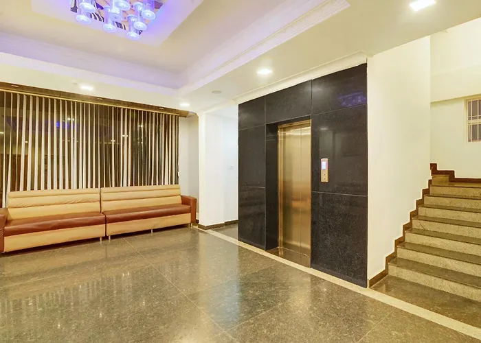 Super Townhouse Oak City Center Kushal Nagar