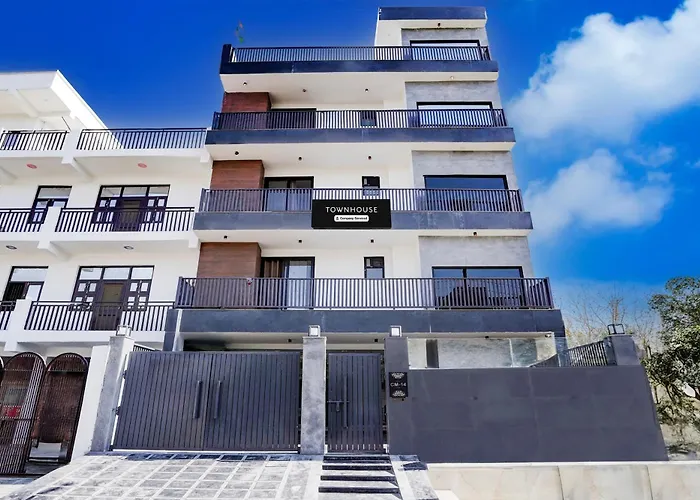 Super Townhouse Sector 143B Noida