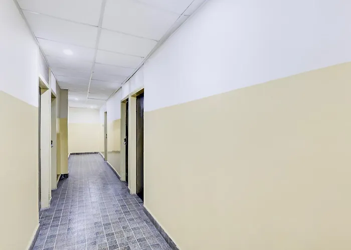 Super Hotel O Nehru Nagar Near Yashodha Hospital