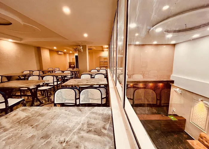 Hotel La Meridian, A Four Star Luxury Hotel & Resort - Haridwar
