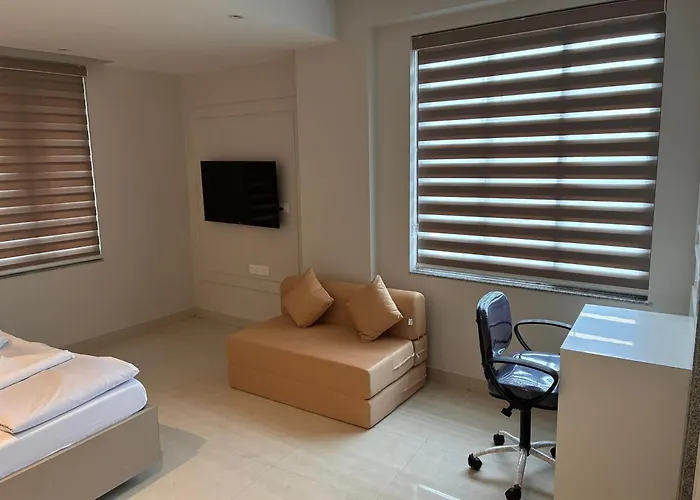 Swarn Hotel