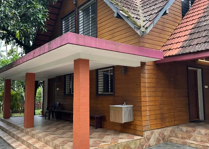 Cottage On Riverside