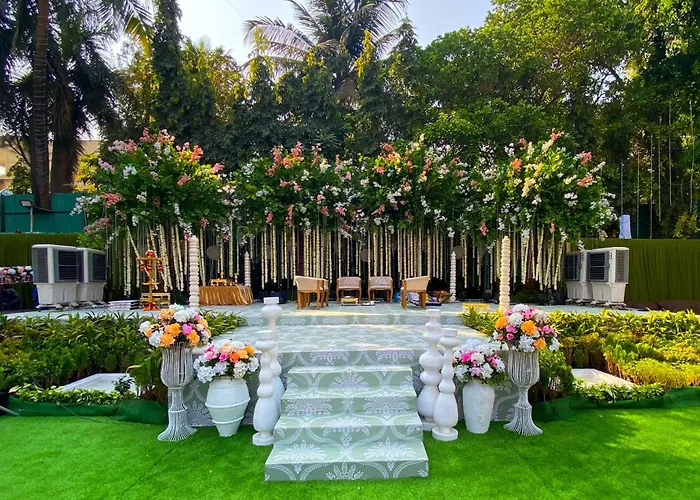 Club Emerald Bombay