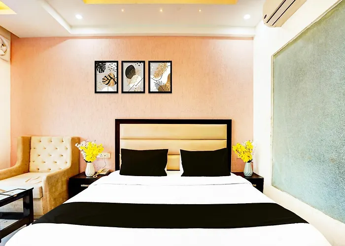 Collection O Surya Enclave Formerly Aroma Regency