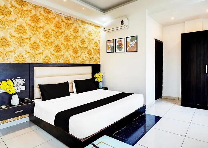Collection O Surya Enclave Formerly Aroma Regency