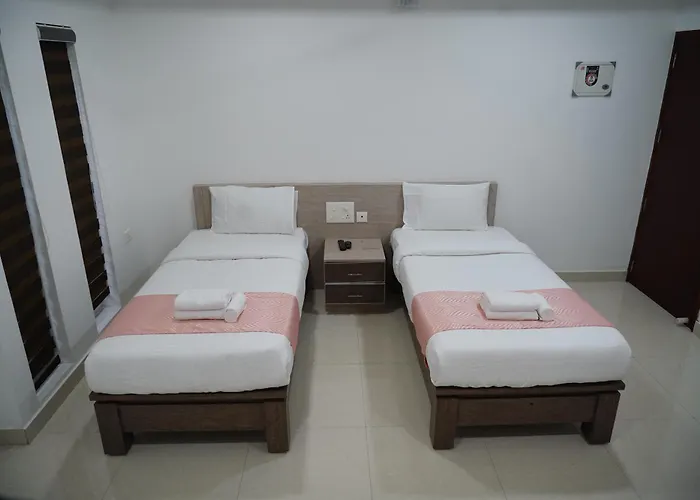 Chandra Inn