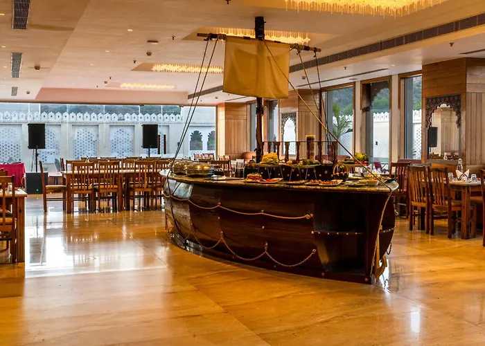 Hotel Paandora Grand,Udaipur