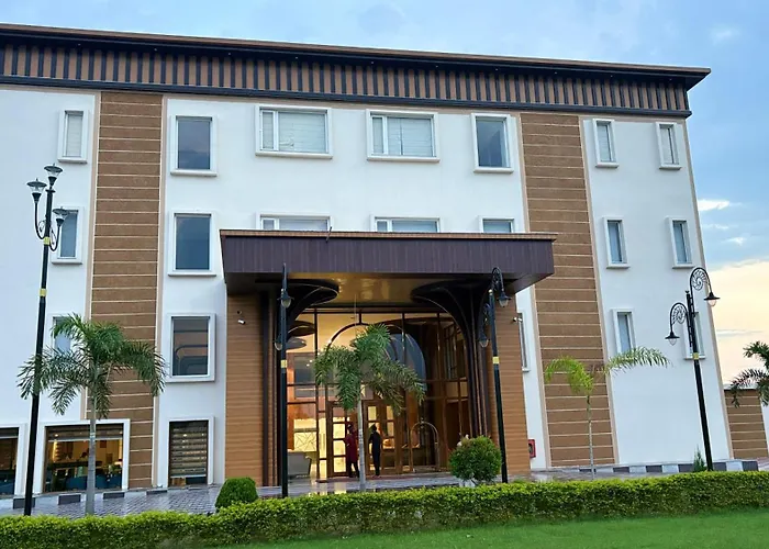 Nirvana Grand Hotel & Resort