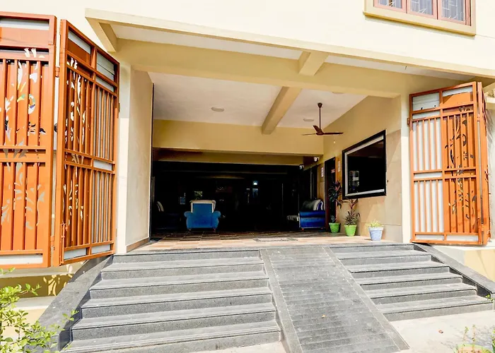 Super Collection O Vellore Near Cmc Hospital Formerly Geetha Residency