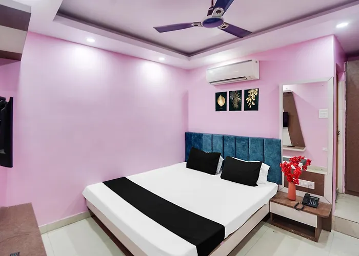 Super Townhouse Butler Road Near Maripur Chowk