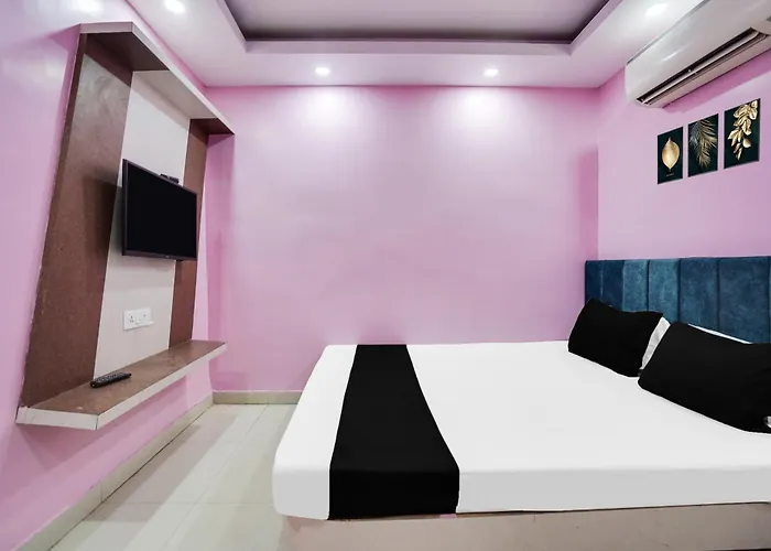 Super Townhouse Butler Road Near Maripur Chowk