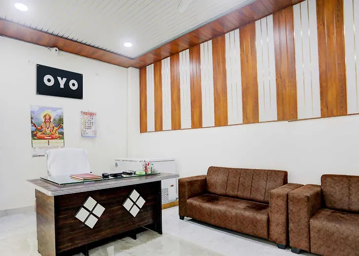 Hotel O By Oyo Aparna And Marriage Lawn