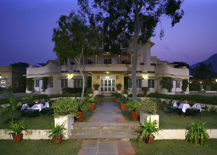 Shikarbadi Heritage Hotel By The Lake - By Hrh Group Of Hotels