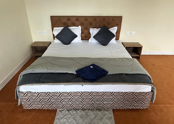 Hotel Shantiniketan Inn