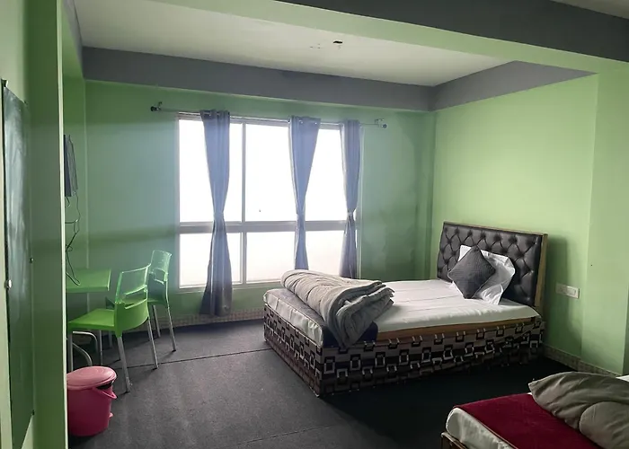 Hotel Shantiniketan Inn