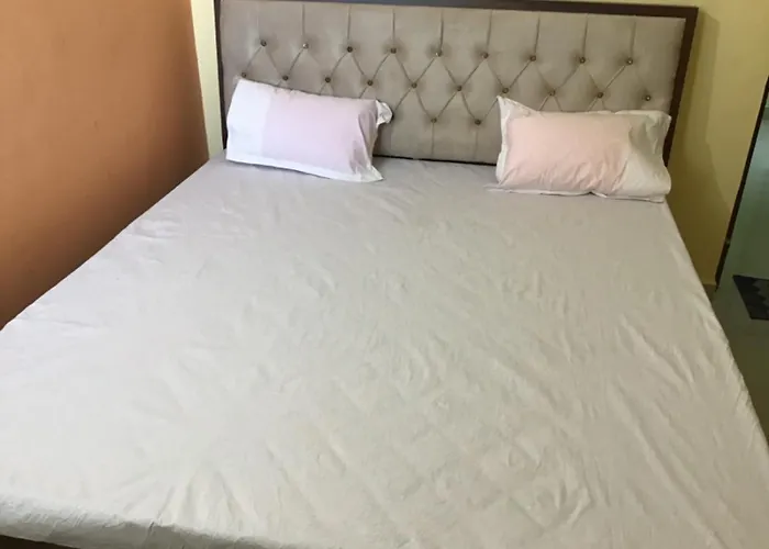 Shree Banquet Hall & Rooms