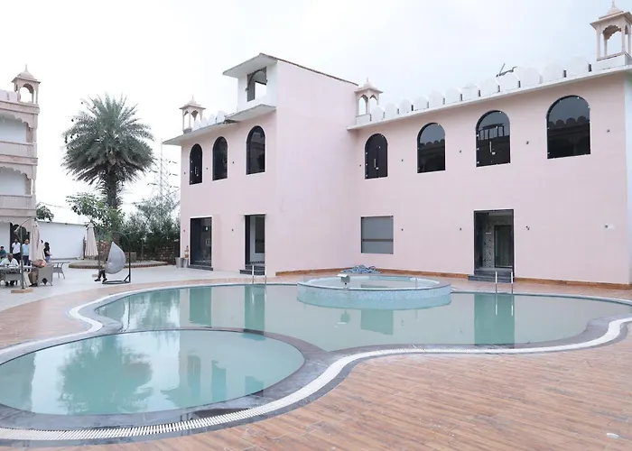 Shiv Resort & Palace